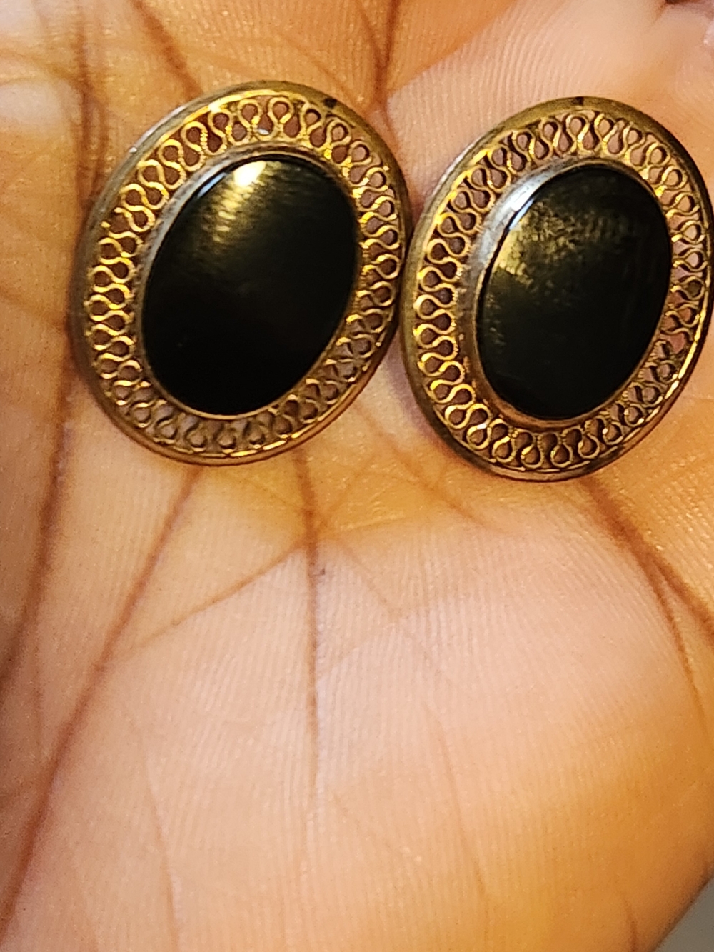 Winard Black Stone Earrings 1/20 12Kt Gold Fill Filigree Vintage Clip-On Signed